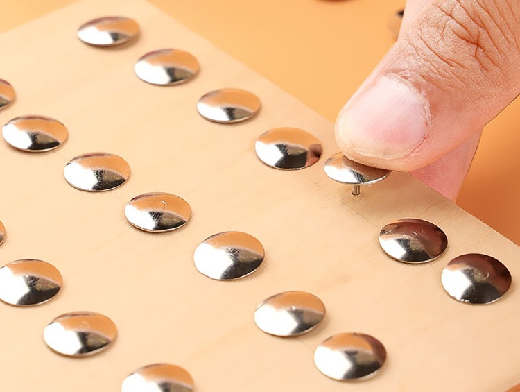 Flat Head Nickle Thumbtacks for Safer Use