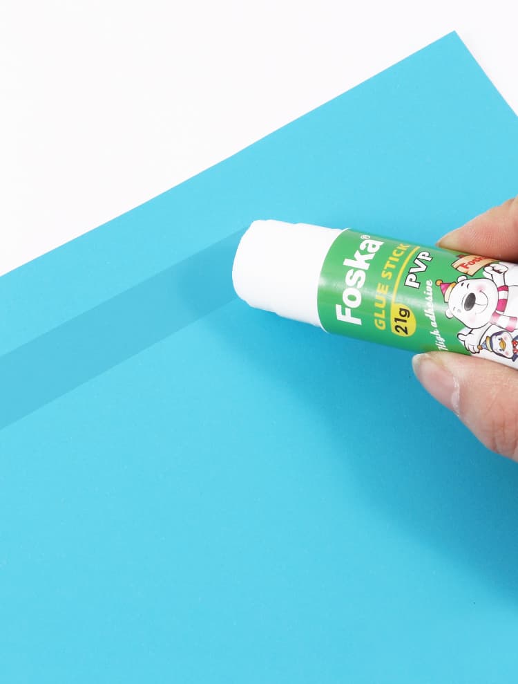 Easy to Apply glue stick